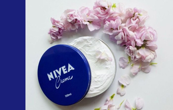 کرم صورت و بدن نیوآ آلمان Nivea