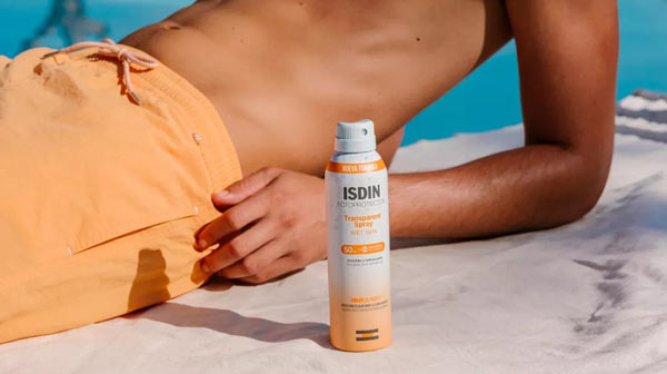 اسپری ضدآفتاب ایزدین transparent Wet Skin SPF 50